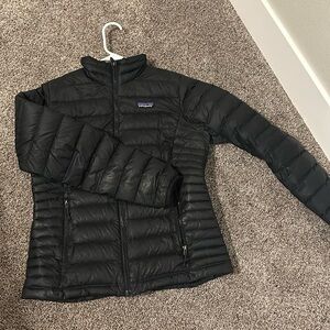 Women’s Patagonia jacket - small